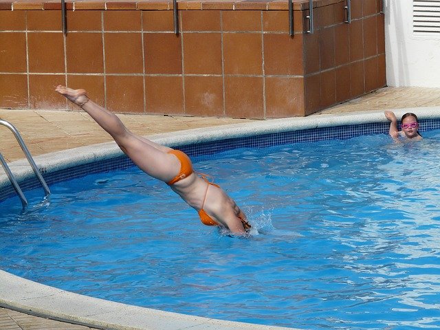 Zajistěte dokonalou péči Vašemu bazénu a bazénové vodě
